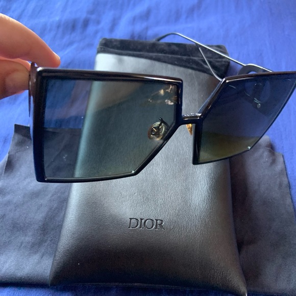 Perfect condishion - Picture 2 of 2